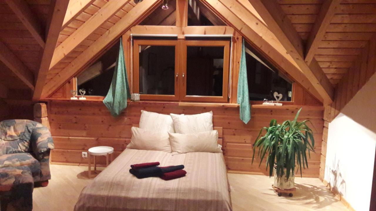Steewer Landhaus Gemuetliche Ferienwohnung Bis 6 Pers In Ruhiger Ortsrandlage Stebach Exterior photo